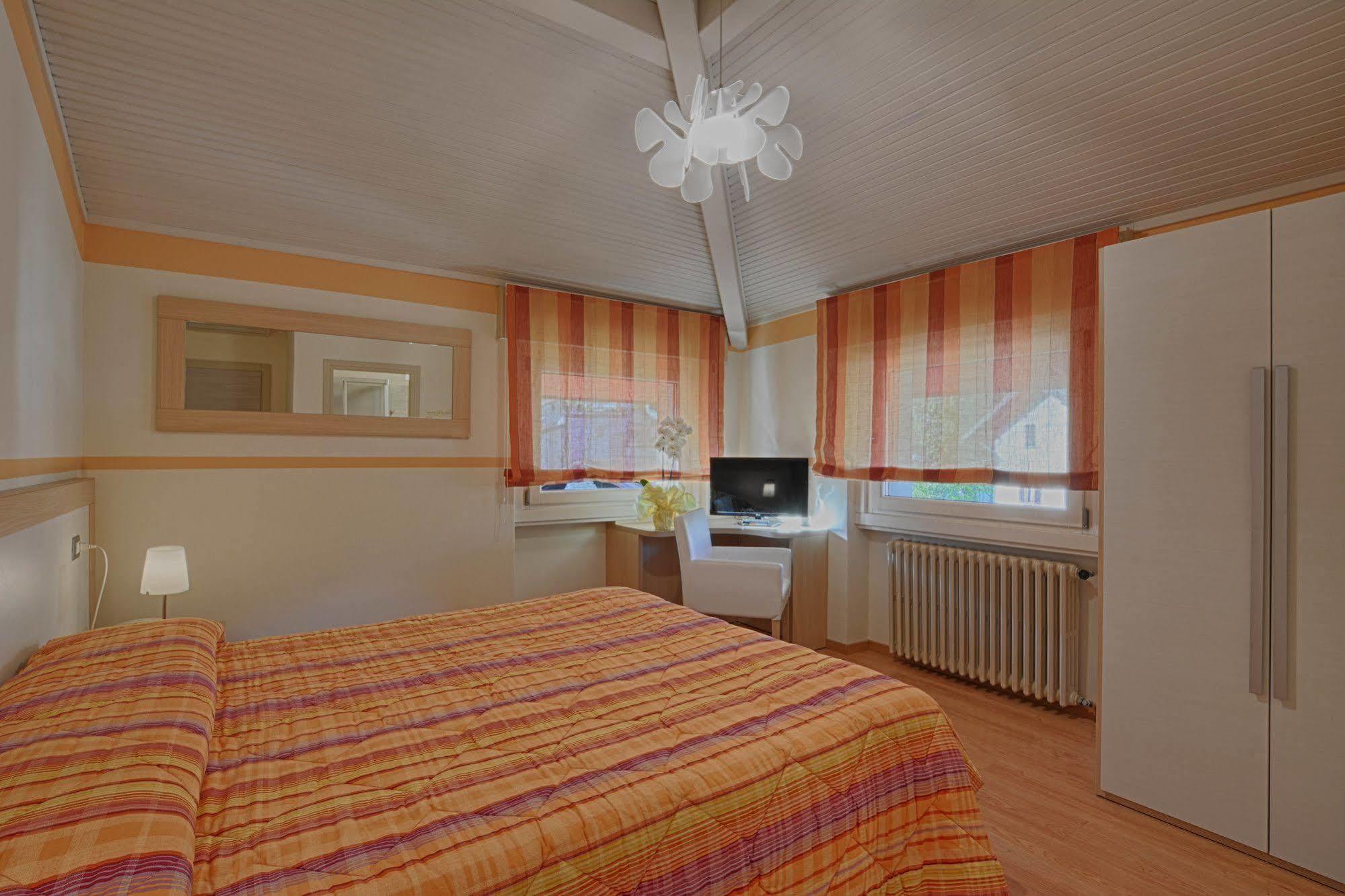 Hotel Europa - Sorico Exteriör bild