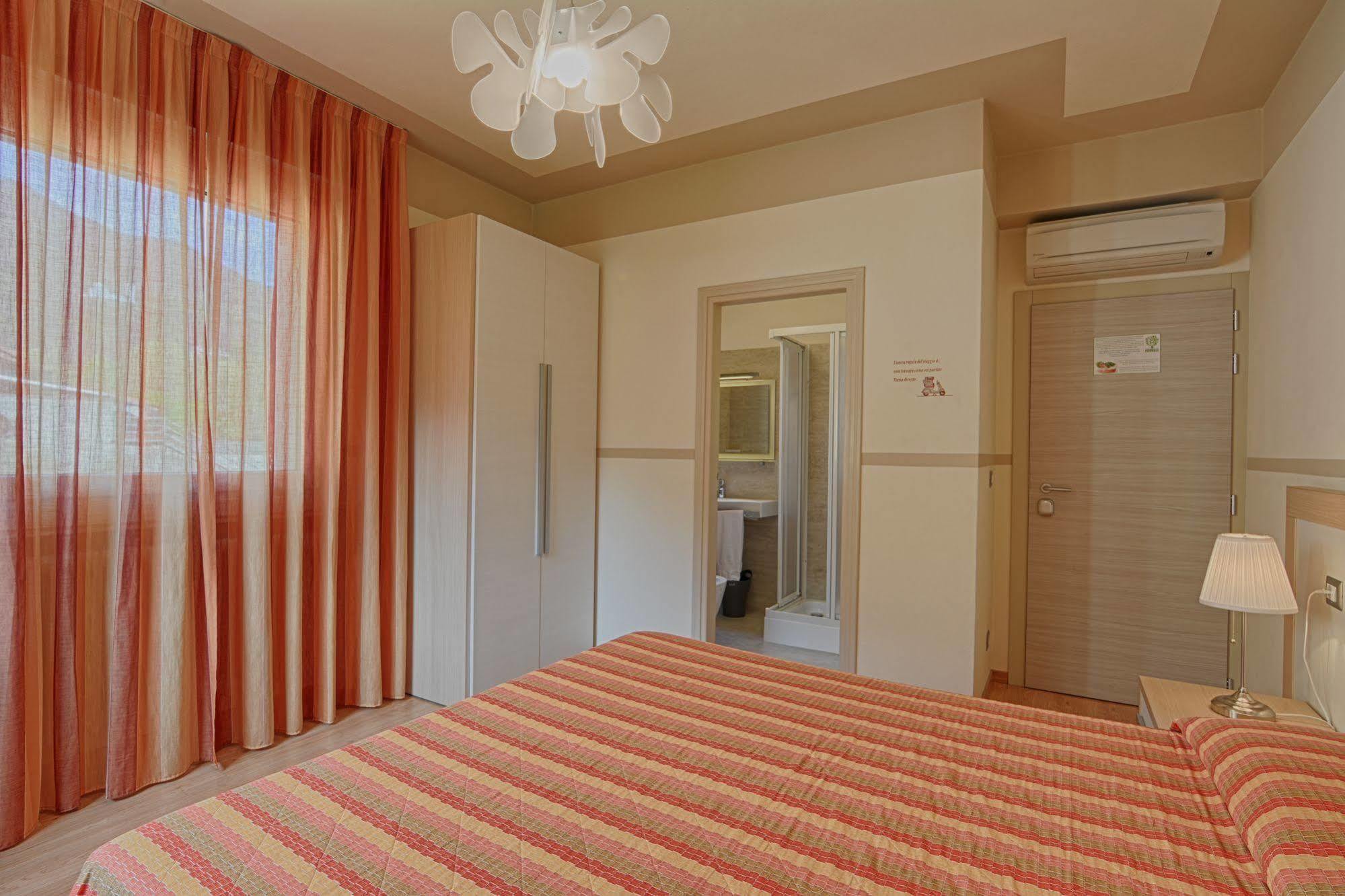 Hotel Europa - Sorico Exteriör bild